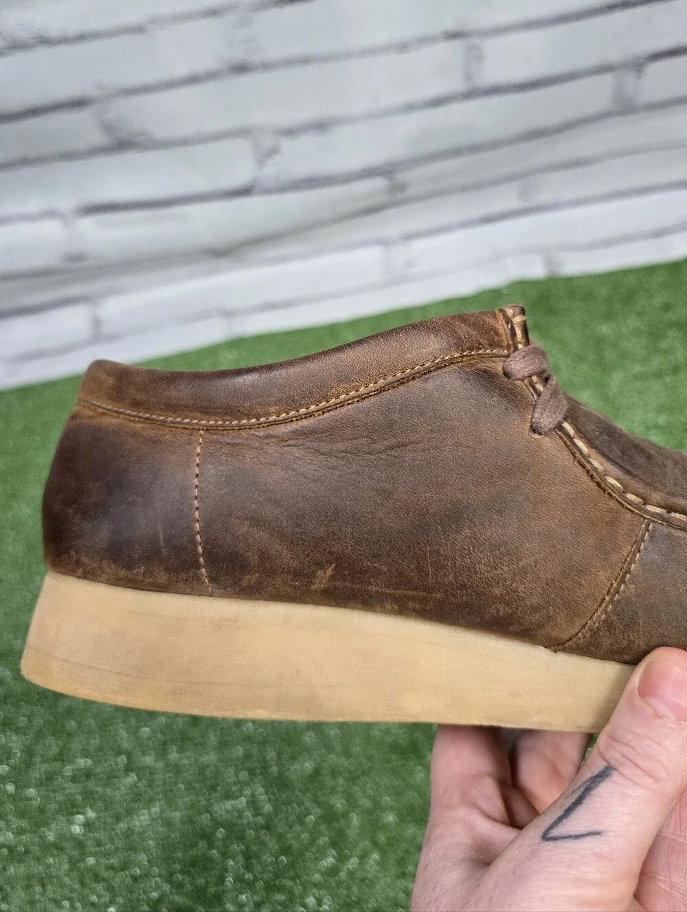 Clarks Classic Wallabee EVO Stinson Beeswax Leather Gum Sole Moc Toe Loafers Sz9